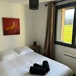 Altitude 587 Апартаменты