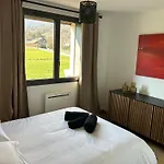 Апартаменты Altitude 587 *